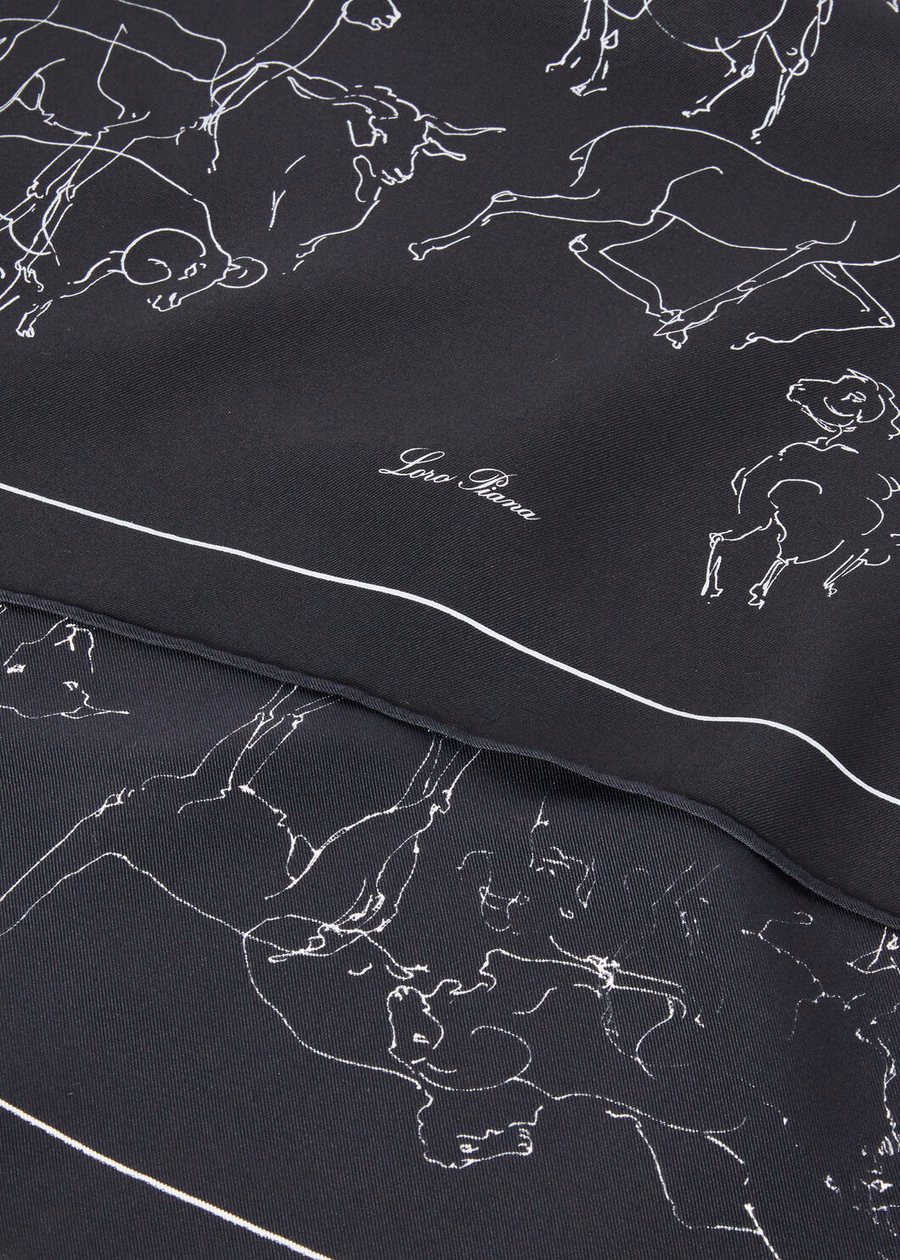 El arte de las fibras más finas: Foulard Silk Black/White