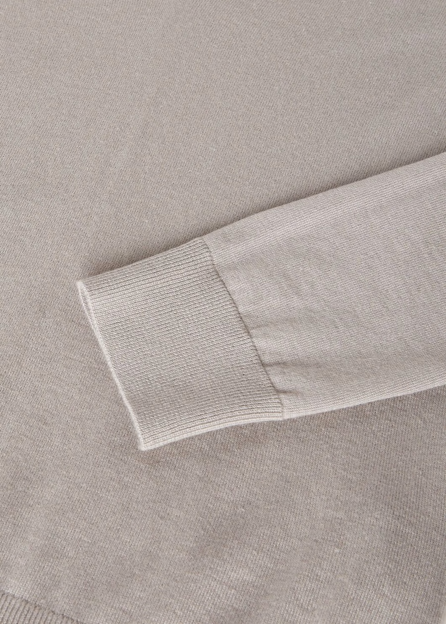 Nuevo jersey Piuma de cachemir con cuello en V, color gris celeste/azul vaquero.