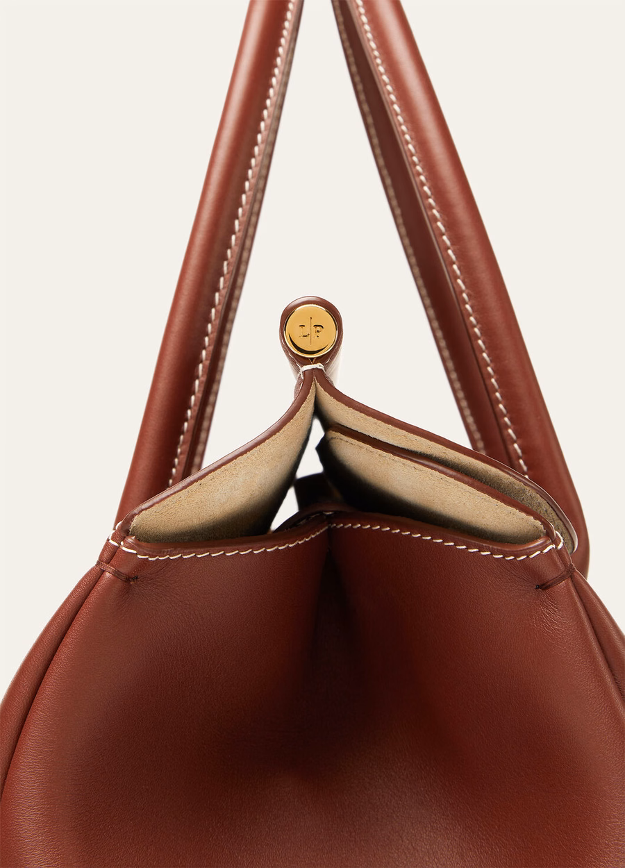 Bolso Loom L32 de piel de becerro lisa color caramelo ahumado/oro sol