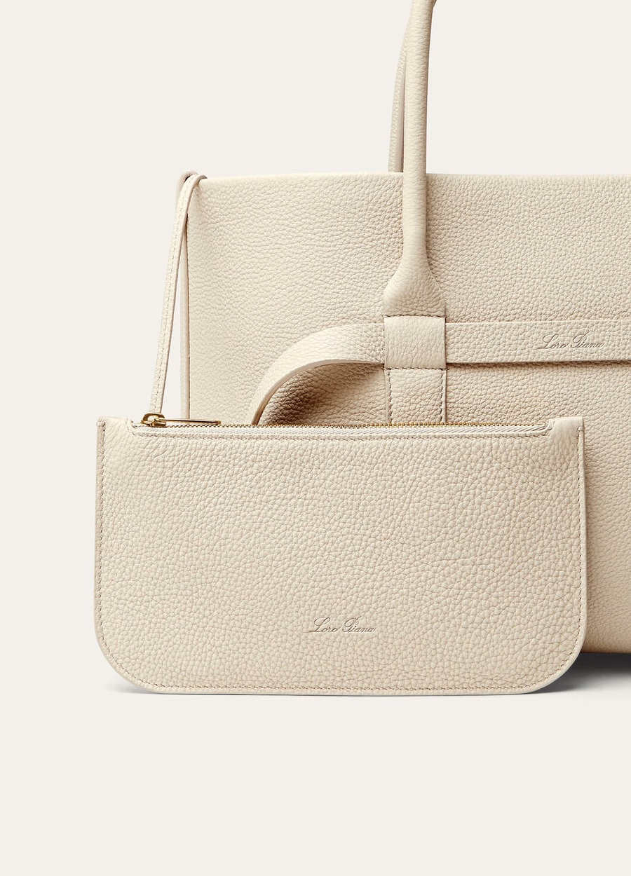 Bolso shopper pequeño Ghiera de piel de becerro color travertino claro/oro sol.