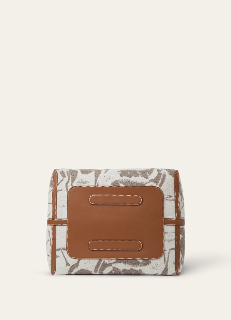 Bolso hobo extragrande de lana virgen de cachemira en tonos gris niebla/guijarro invernal/turquesa/oro sol.
